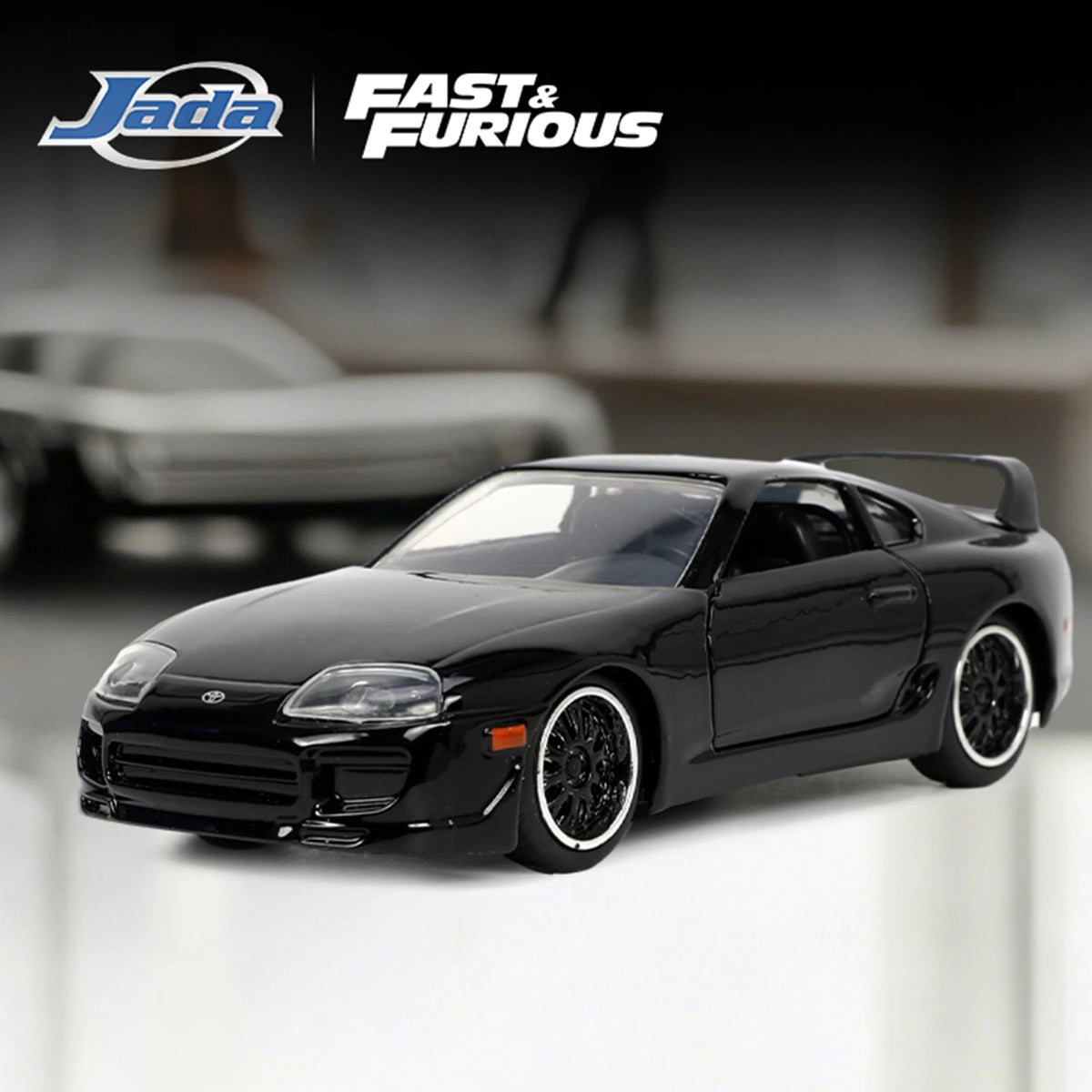JADA 1:32 DieCast Model Car Fast & Furious 1995 Toyota Supra Detailed Interior Rubber Tires JD33381